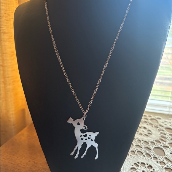 Jewelry - Silver Deer Pendant Necklace